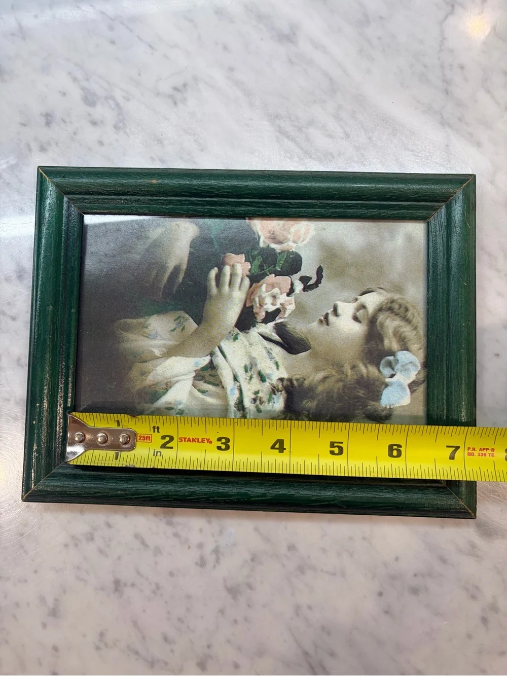 Set of 2 Vintage Style Green Wood Picture Frames Girl Floral Portrait 5x7